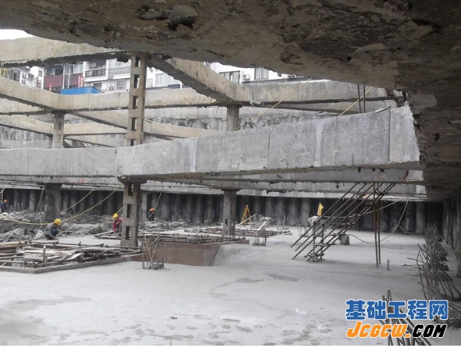 深基坑内支撑基坑开挖顺序图