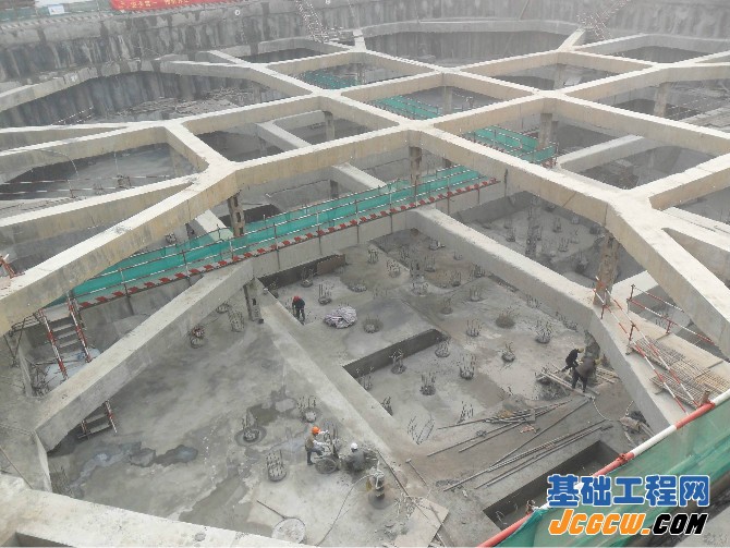 深基坑内支撑基坑开挖顺序图