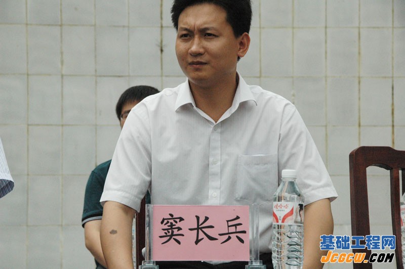 重庆市建筑业协会基础工程分会捐助彭水走马中心小学爱心活动