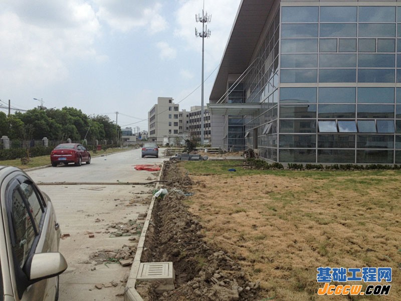 江苏通用基础工程有限公司昆山淀山湖别墅区项目部