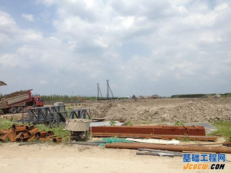 江苏通用基础工程有限公司昆山淀山湖别墅区项目部