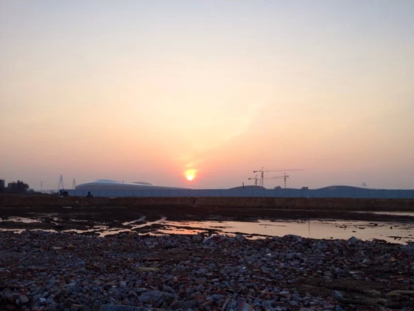 工地的夕阳
