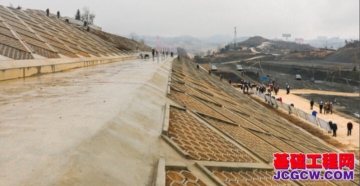 成贵铁路样板观摩会在中铁十五局成贵项目工地举行