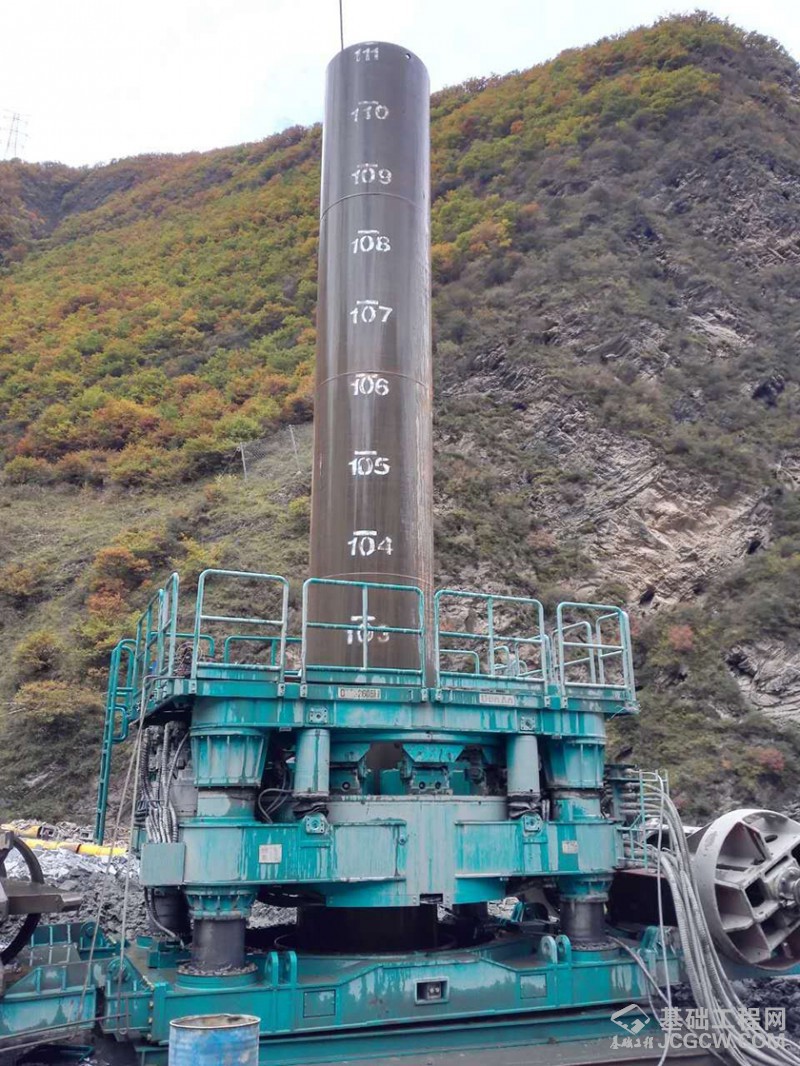 徐州盾安重工DTR2005H全套管全回转钻机施工案例