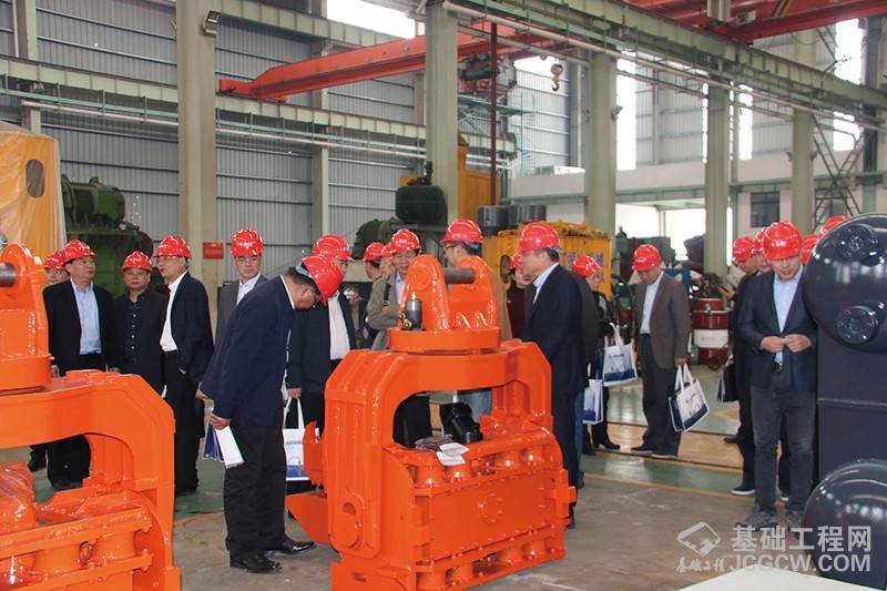 中国建筑科学研究院建筑机械化研究院与浙江振中工程机械有限公司战略合作30周年