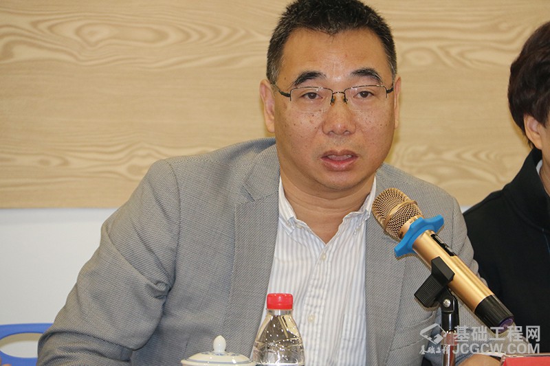 中国建筑科学研究院建筑机械化研究院与浙江振中工程机械有限公司战略合作30周年