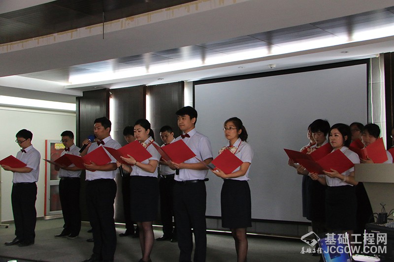 岁月峥嵘不忘初心,爱我中车砥砺前行——庆祝中国共产党成立97周年暨“两优一先”表彰大会圆满召开