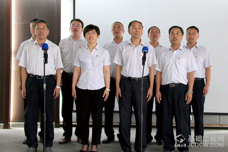岁月峥嵘不忘初心,爱我中车砥砺前行——庆祝中国共产党成立97周年暨“两优一先”表彰大会圆满召开